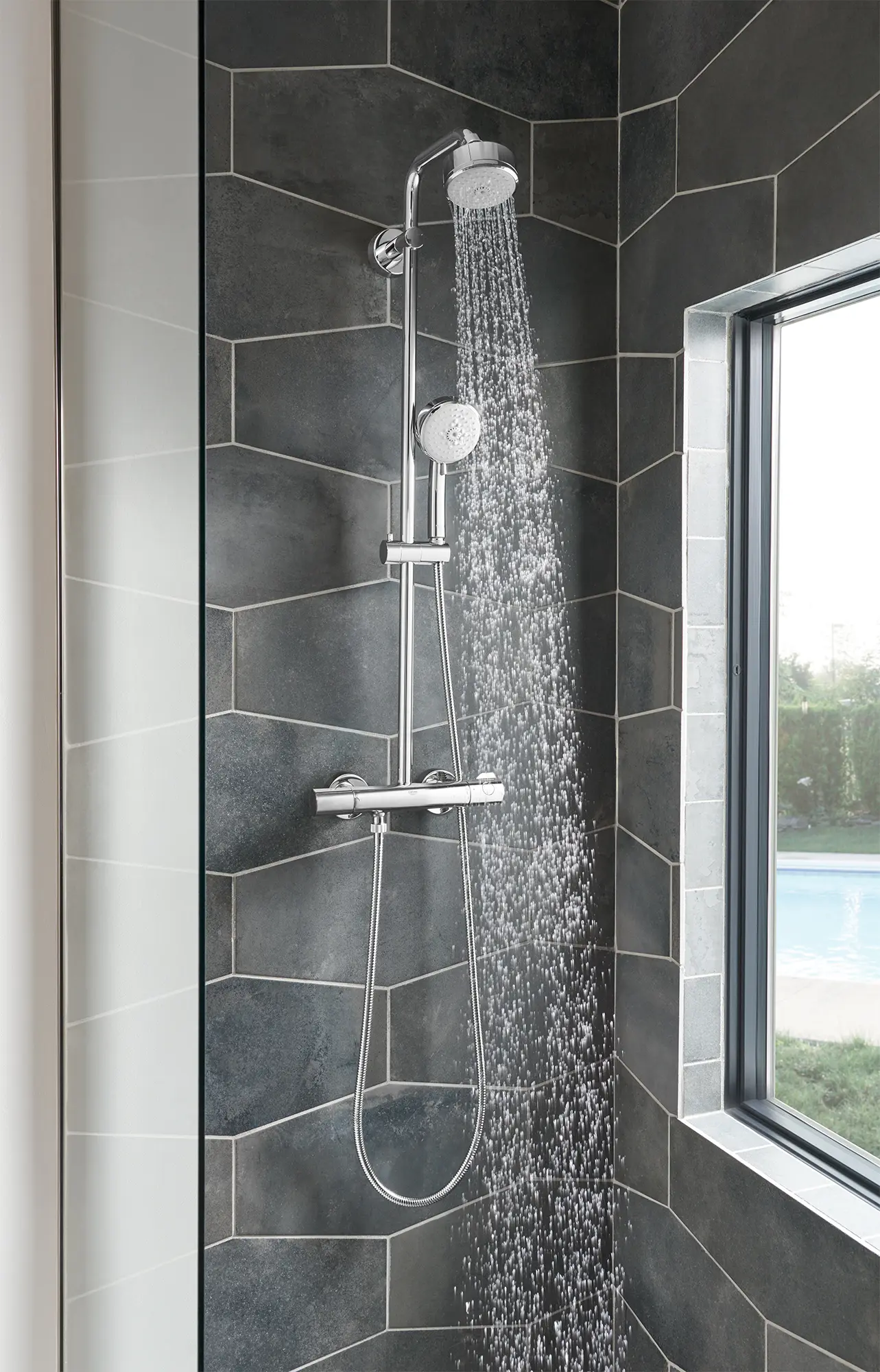 100 Hand Shower - 4 Sprays, 2.5 GPM (9.5 L/min) - Image 5