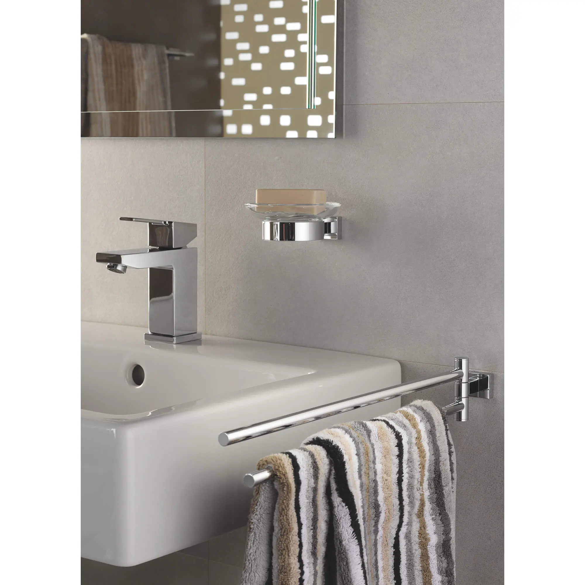 18" Double Towel Bar - Image 3