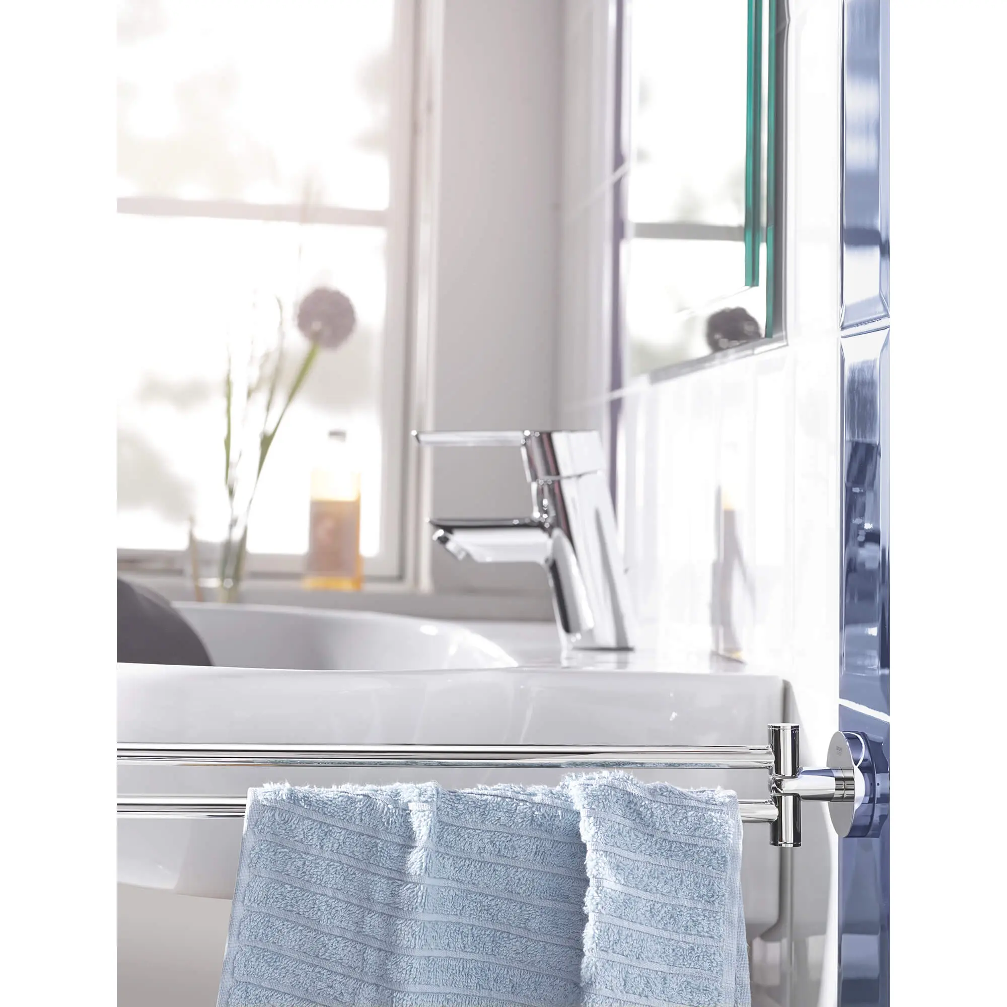 18" Double Towel Bar - Image 3