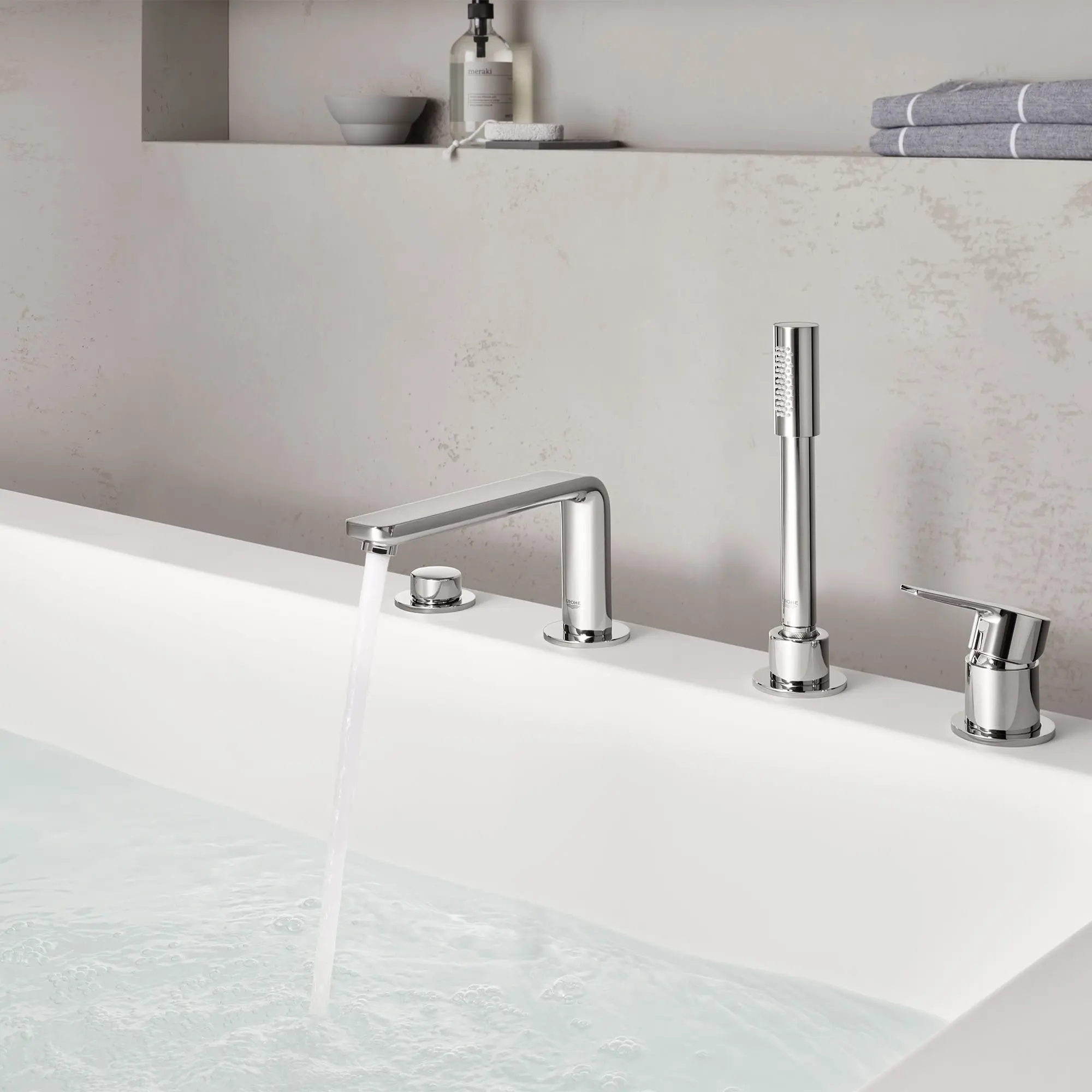 4-Hole Single-Handle Deck Mount Roman Tub Faucet with 1.75 GPM (6.6 L/min) Hand Shower - Image 10