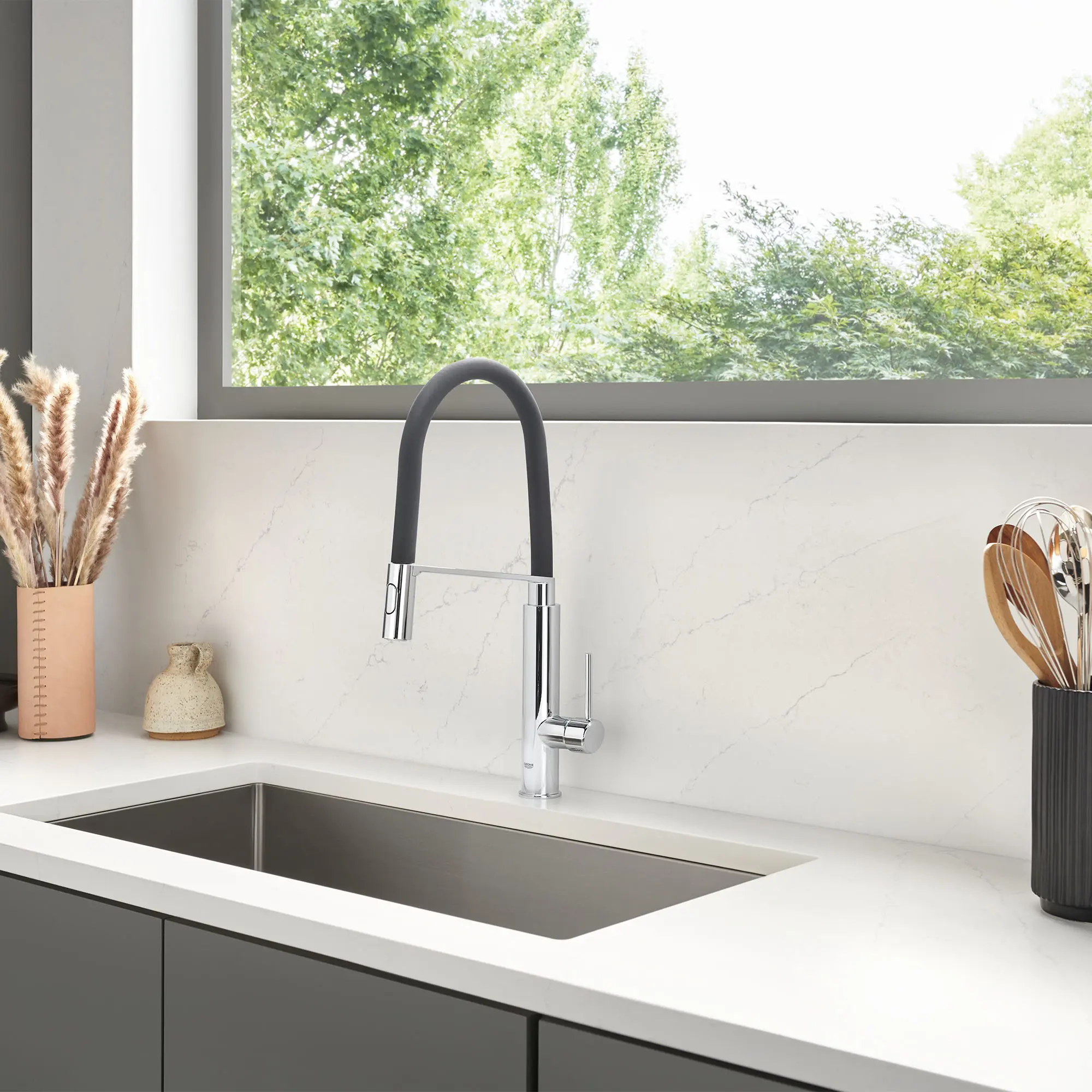 Concetto Single-Handle Semi-Pro Dual Spray Kitchen Faucet 1.75 GPM (6.6 L/min) - Image 11