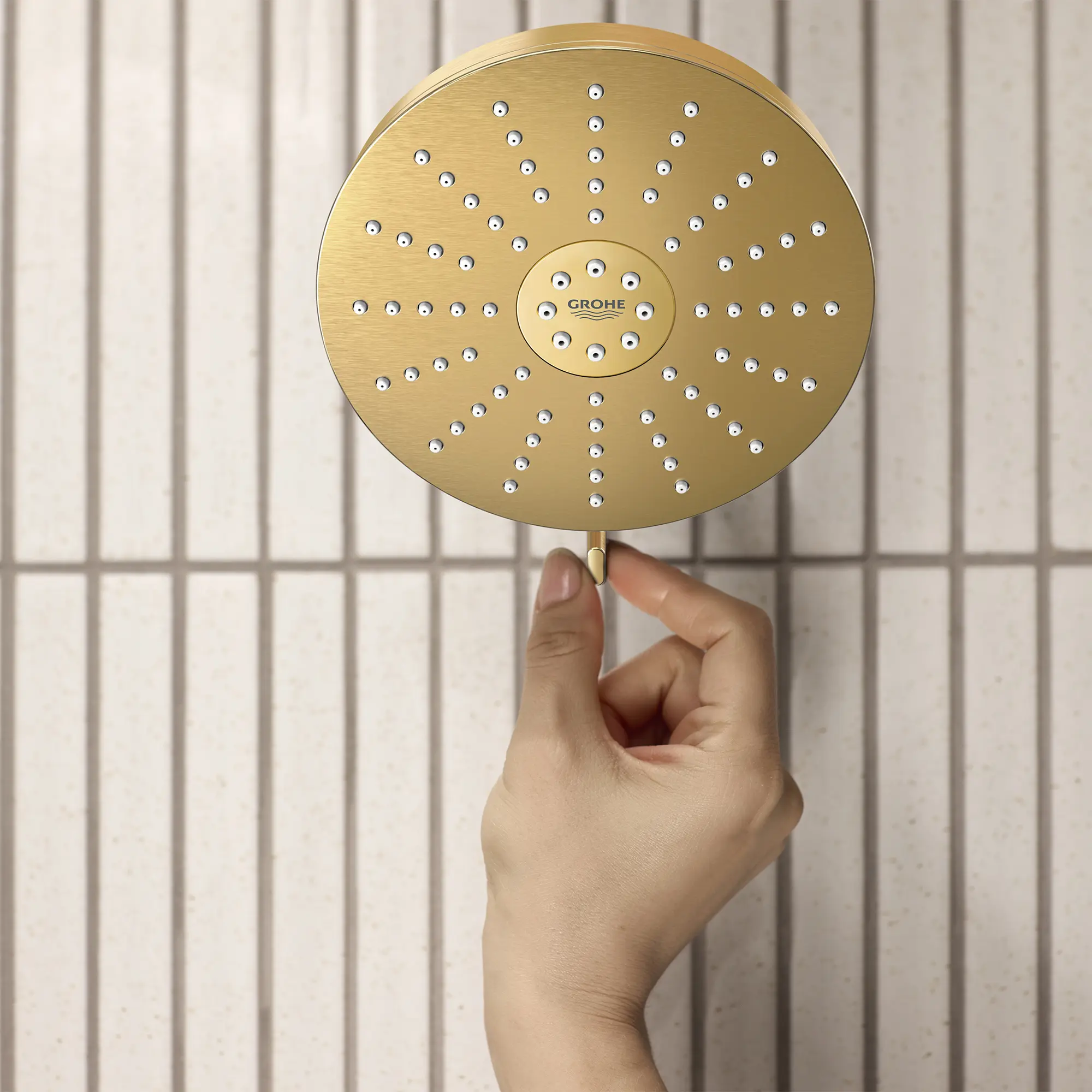 Euphoria 140 with AquaBooster Round Multi Spray Shower Head 1.75 GPM (6.6L/min) - Image 69