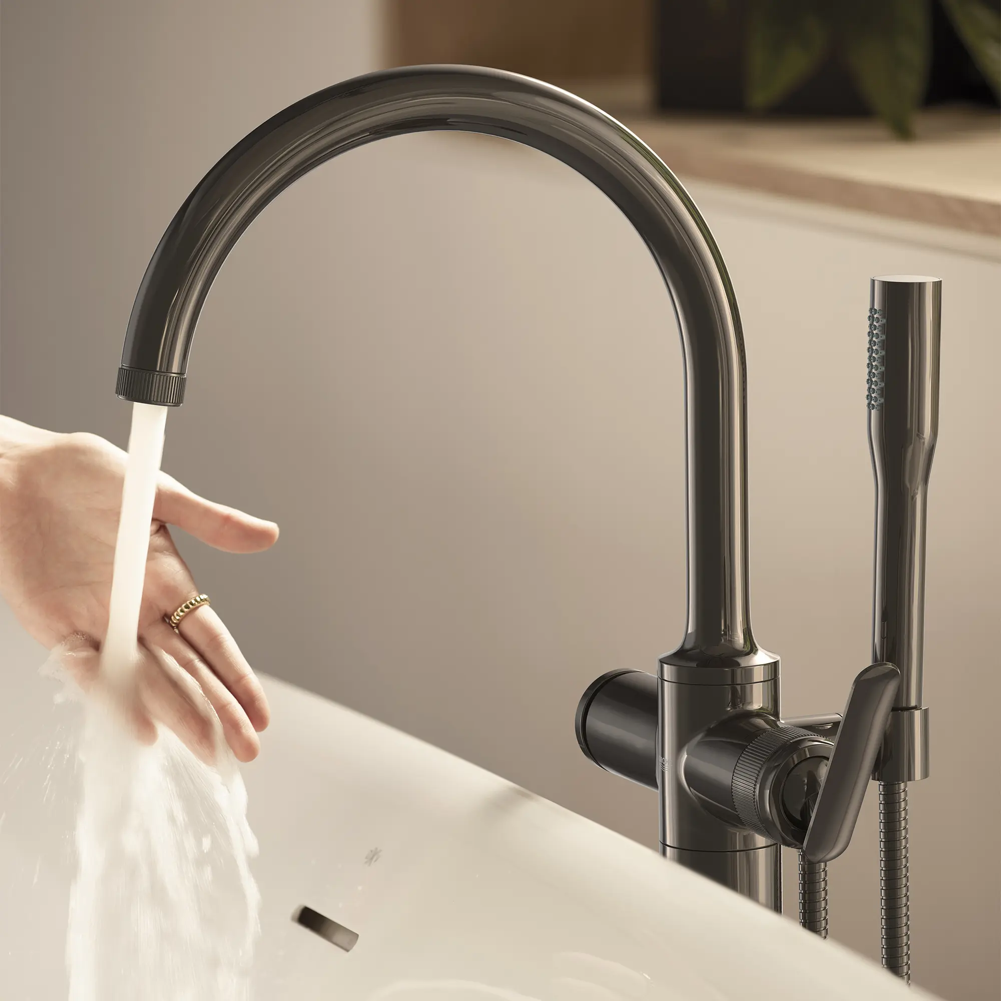 Listra Single-Handle Freestanding Tub Faucet with 1.75 gpm (6.6L/min) Hand Shower - Image 30