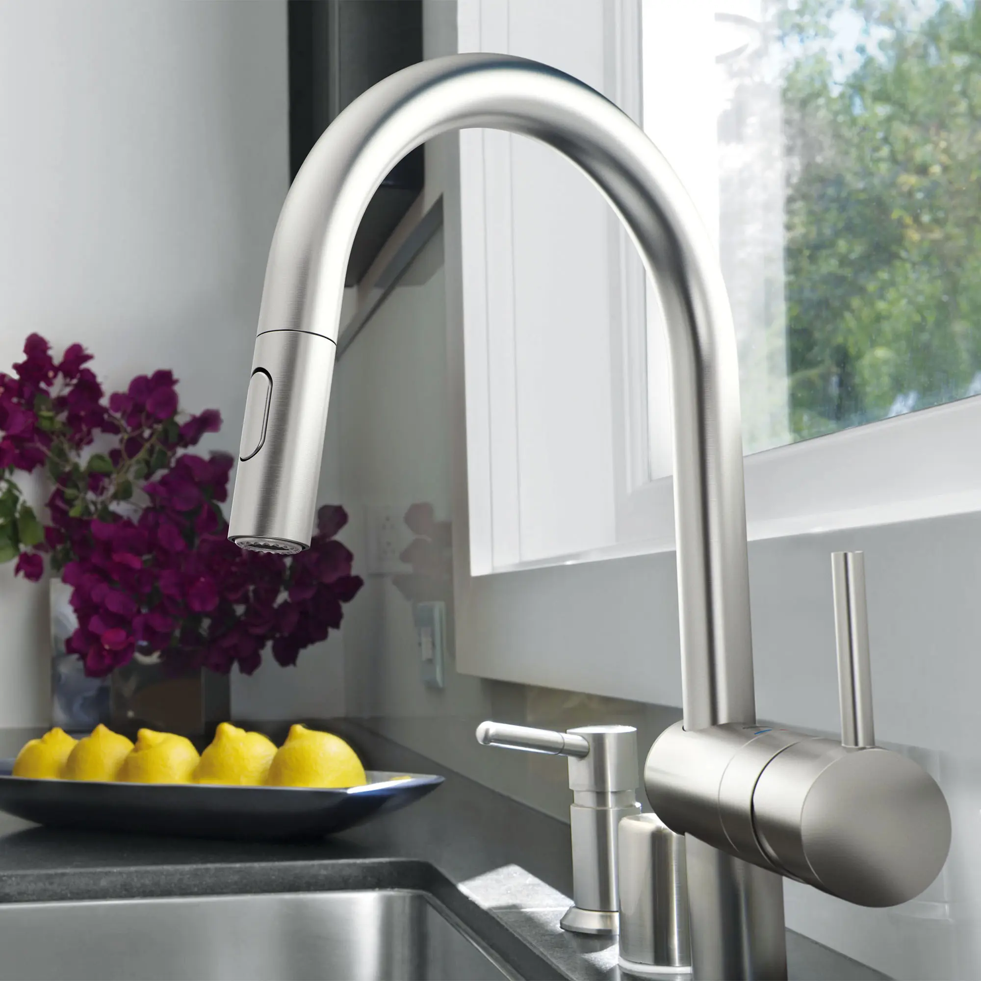 Minta Single-Handle Pull-Down Kitchen Faucet Dual Spray 1.75 GPM (6.6 L/min) - Image 19