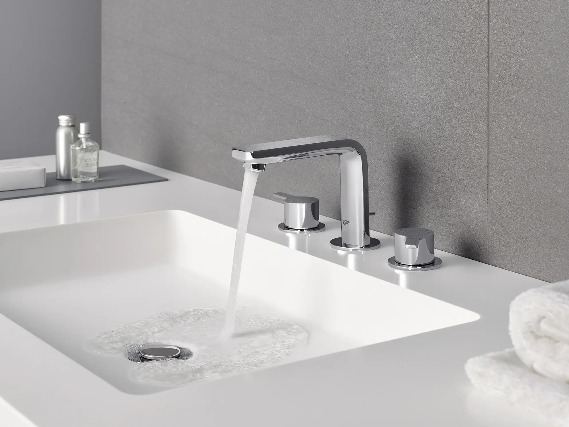 Single-Handle Freestanding Tub Faucet with 1.75 GPM (6.6 L/min) Hand Shower - Image 6