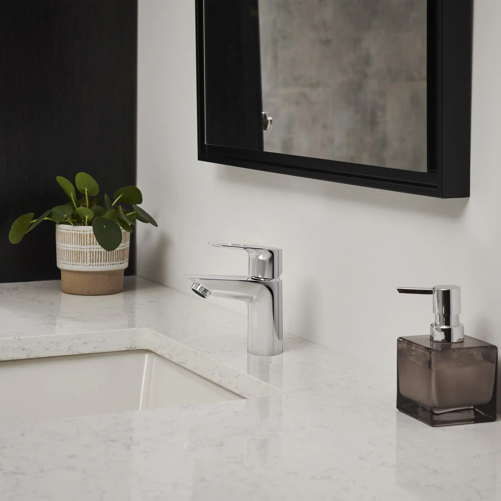 Single Hole Single-Handle S-Size Bathroom Faucet, 1.2 GPM (4.5 L/min) Less Drain - Image 6