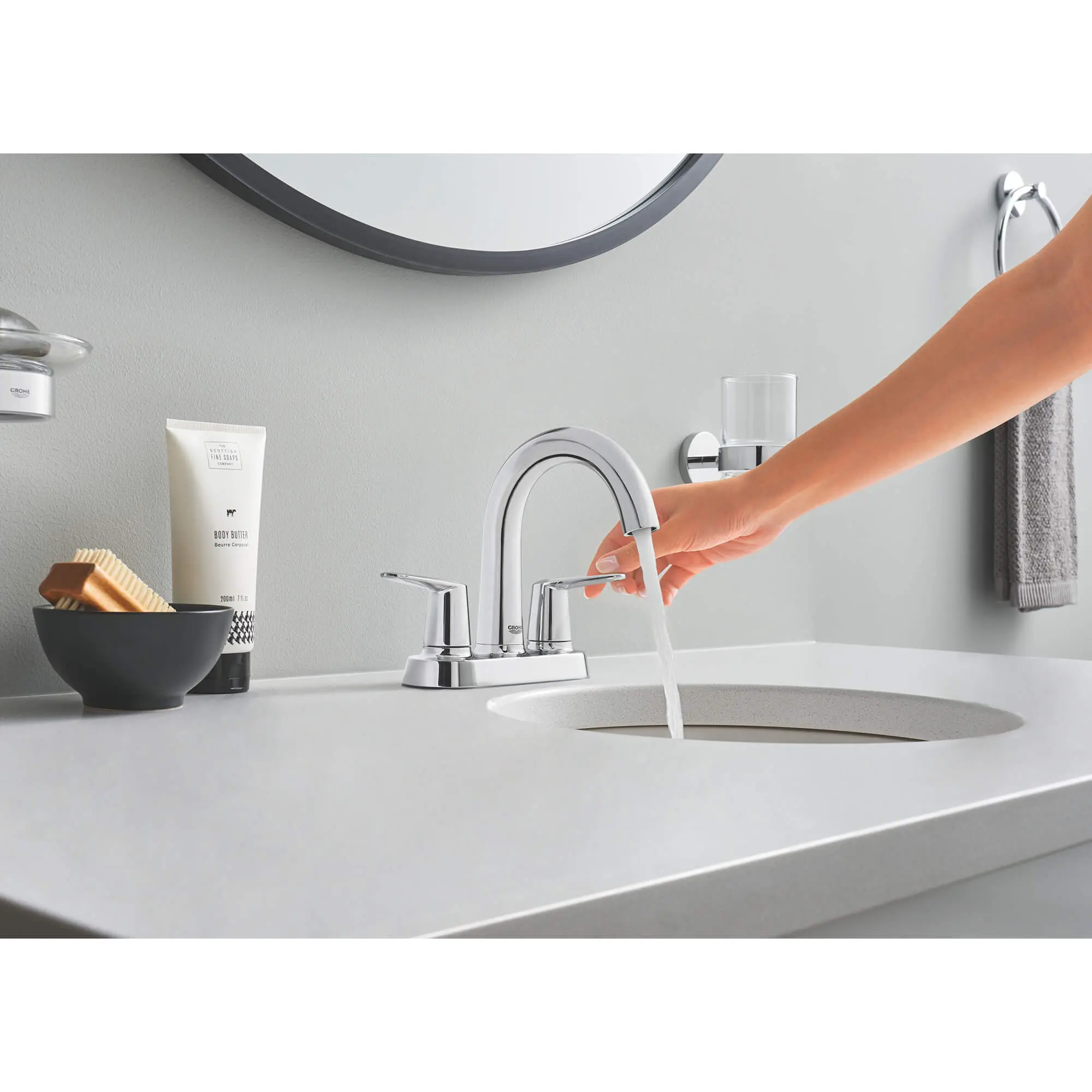 Veletto 2-handle 4" Centerset Bathroom Faucet, 1.2 GPM (4.5 L/min) - Image 5