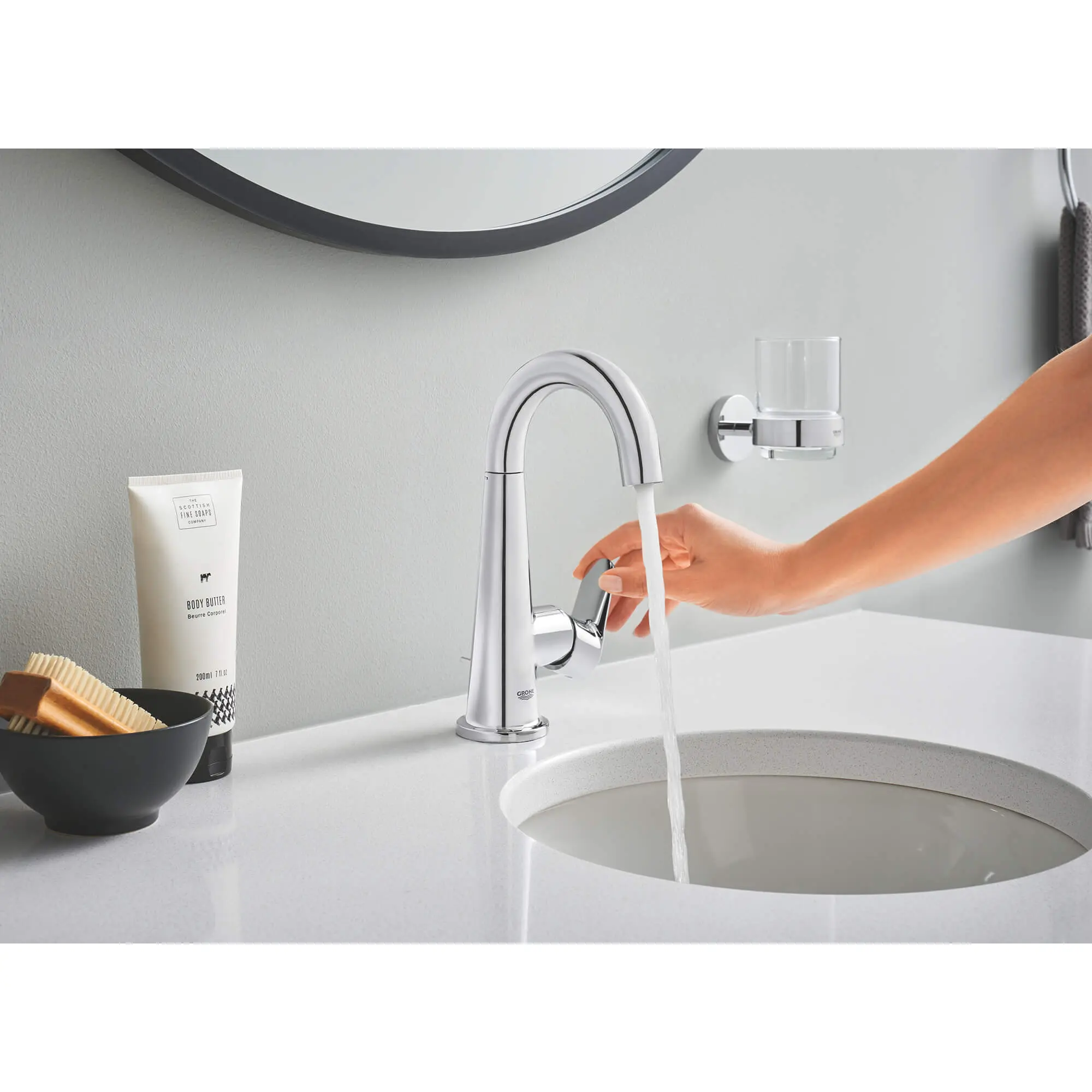Veletto Single-Handle 4" Centerset Bathroom Faucet, 1.2 GPM (4.5 L/min) - Image 11
