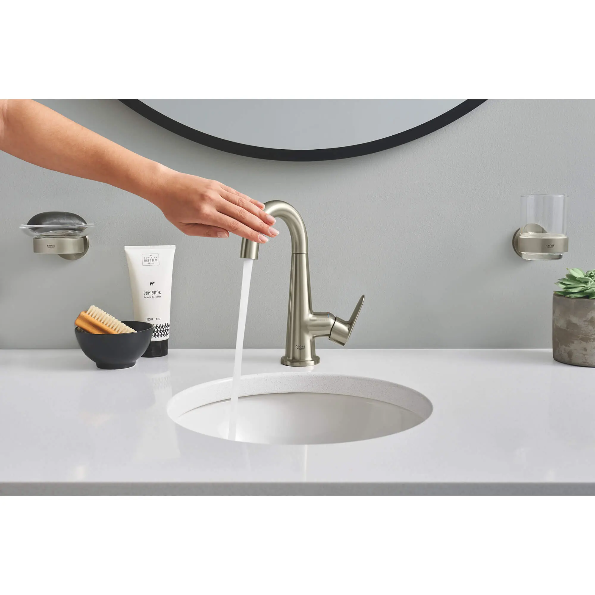Veletto Single-Handle 4" Centerset Bathroom Faucet, 1.2 GPM (4.5 L/min) - Image 20