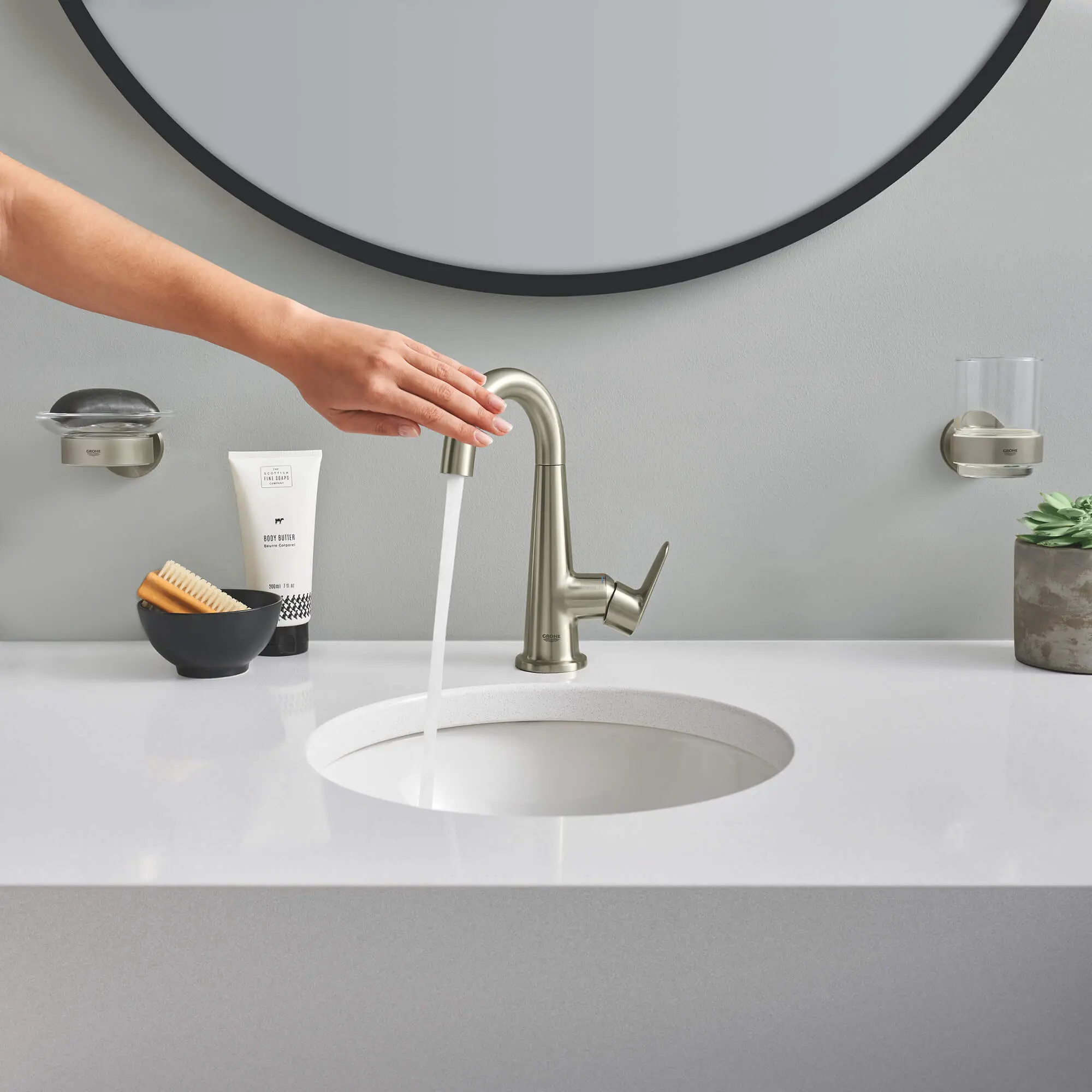 Veletto Single-Handle 4" Centerset Bathroom Faucet, 1.2 GPM (4.5 L/min) - Image 23