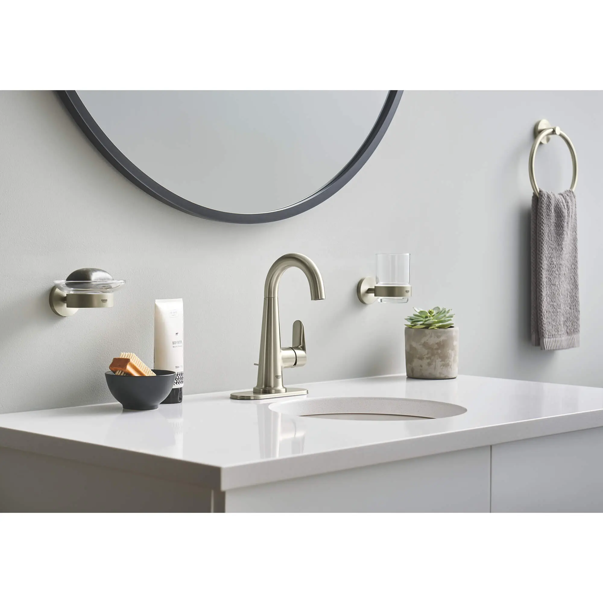Veletto Single-Handle 4" Centerset Bathroom Faucet, 1.2 GPM (4.5 L/min) - Image 24