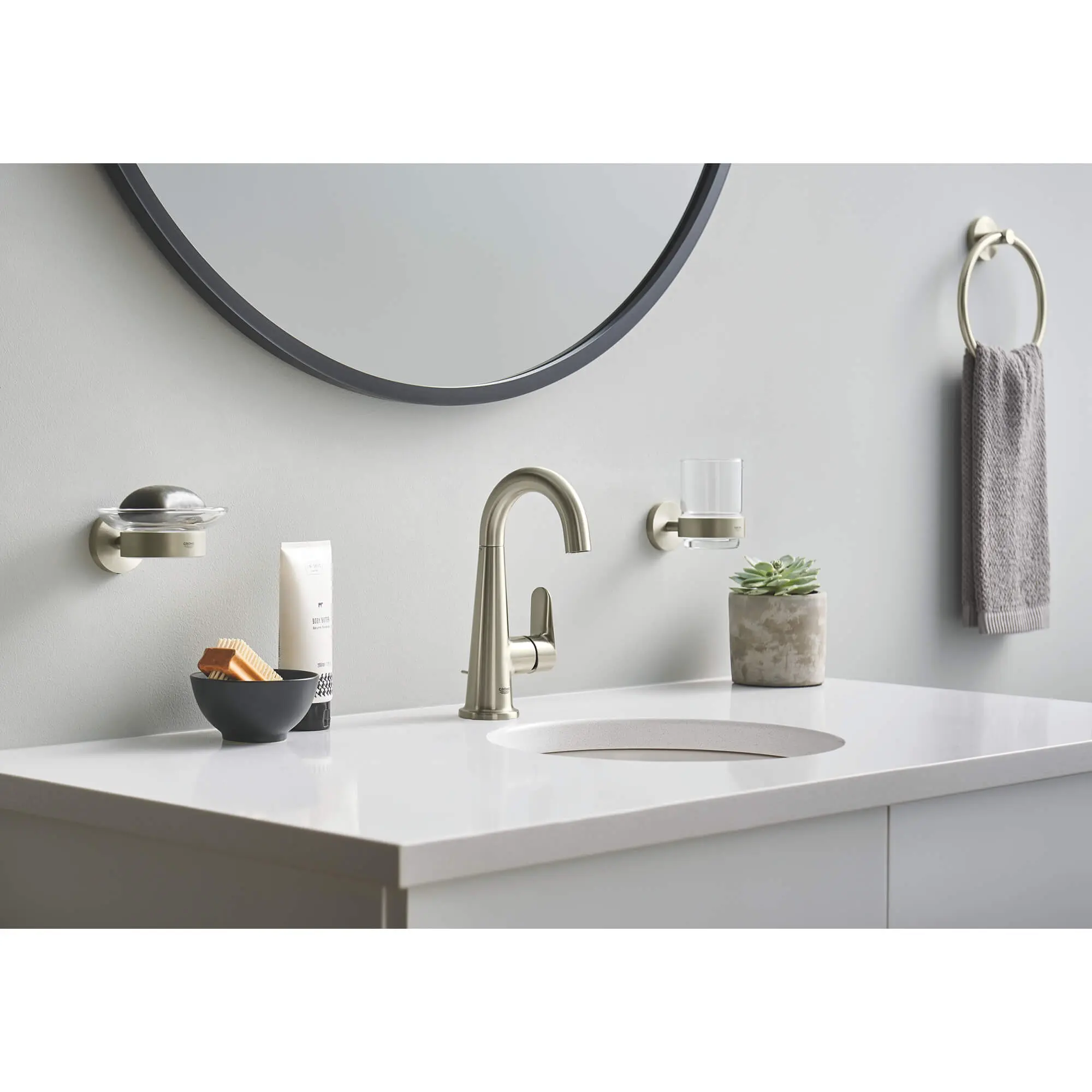Veletto Single-Handle 4" Centerset Bathroom Faucet, 1.2 GPM (4.5 L/min) - Image 26
