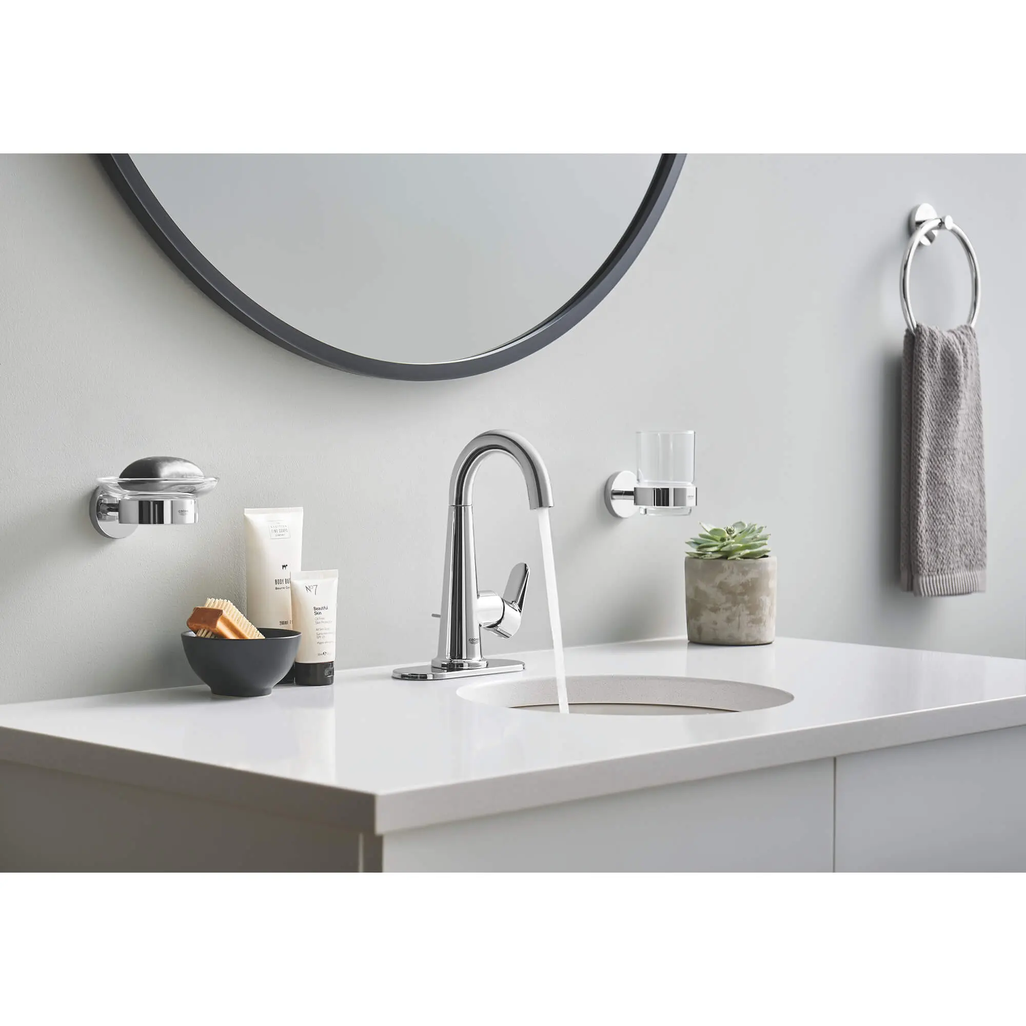 Veletto Single-Handle 4" Centerset Bathroom Faucet, 1.2 GPM (4.5 L/min) - Image 5